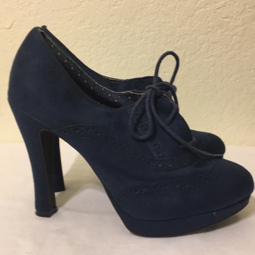 Fioni blue fabric upper balance